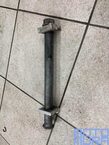 Achteras BMW S1000RR 2012 - 2014 achter as achterwielas K46  beschikbaar voor biedingen