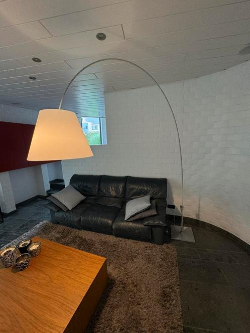 Luceplan Lady Costanza Booglamp – Italiaanse klassieker, Huis en Inrichting, Lampen | Vloerlampen, Gebruikt, 200 cm of meer, Ophalen