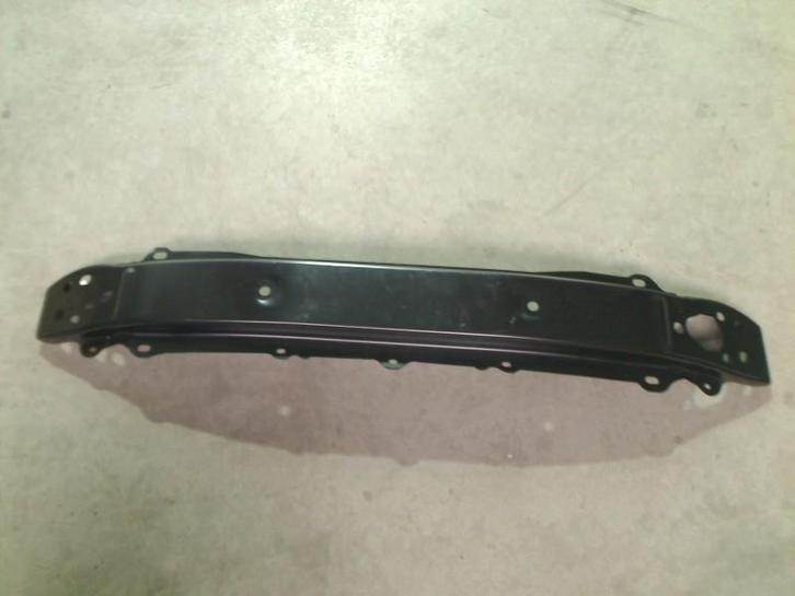 BUMPERBALK VOOR Toyota Yaris III (P13) (01-2010/09-2020), Auto-onderdelen, Ophanging en Onderstel, Toyota, Gebruikt