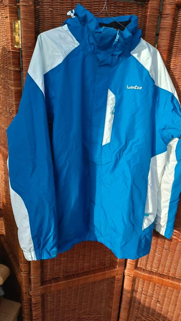 SKI-jas maat M blauw/wit Wed'ze, Sport en Fitness, Skiën en Langlaufen, Ski, Ophalen