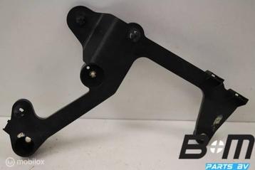 Steun voor luchtfilter Volkswagen Passat B8 sedan 3Q0129670A beschikbaar voor biedingen