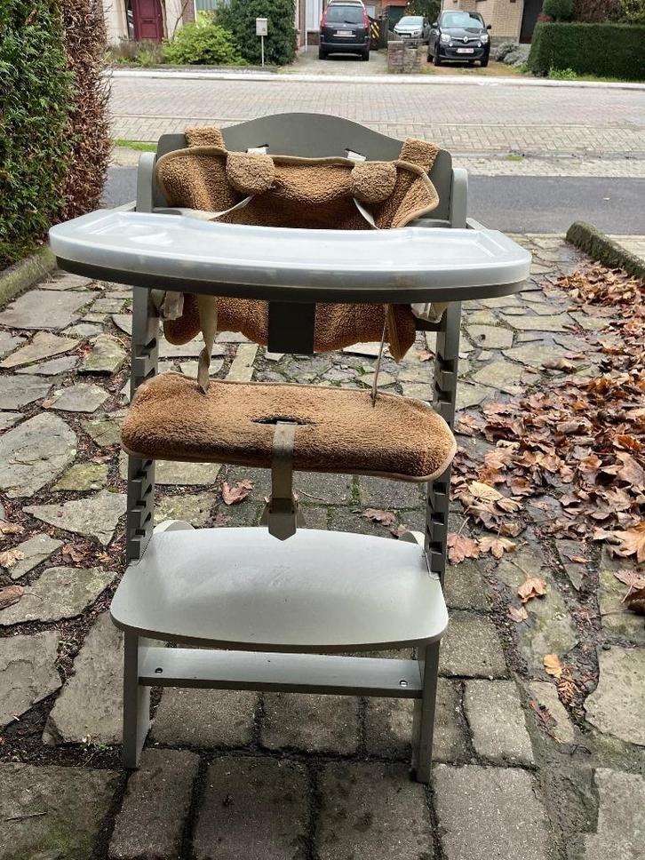 Babystoel - verstelbaar, Kinderen en Baby's, Kinderstoelen, Zo goed als nieuw, Meegroeistoel, Aanschuifbaar, Afneembaar eetblad
