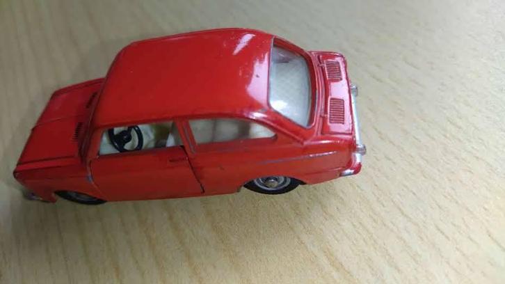 FIAT 850 DINKY TOYS FRANCE NEAR MINT !, Hobby & Loisirs créatifs, Voitures miniatures | 1:43, Comme neuf, Voiture, Dinky Toys