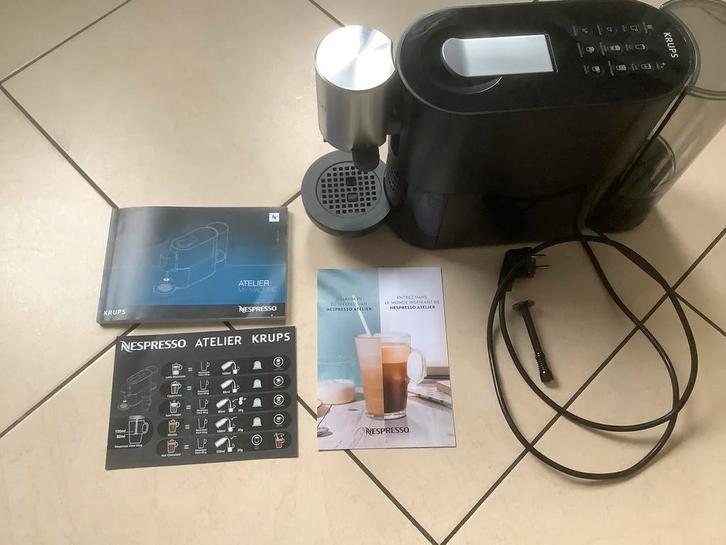 Krups. Machine Nespresso Atelier noir avec mousseur de lait., Electroménager, Cafetières, Comme neuf, Enlèvement