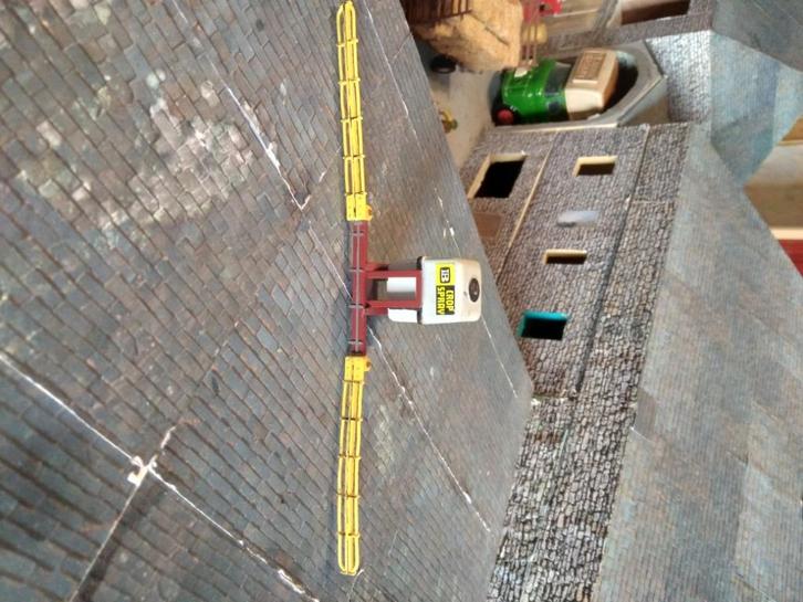 Britains Gewassproeier, Hobby en Vrije tijd, Modelauto's | 1:32, Gebruikt, Tractor of Landbouw, Britains, Ophalen of Verzenden