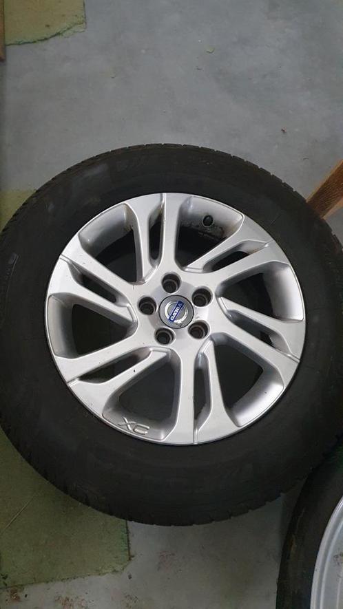 Volvo XC velgen met winterbanden, Auto-onderdelen, Banden en Velgen, Banden en Velgen, Winterbanden, 17 inch, 235 mm, Personenwagen