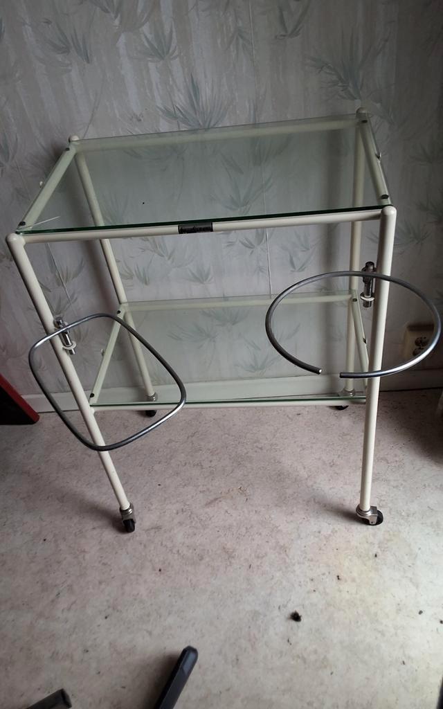 Table de metier dentiste vintage, Maison & Meubles, Tables | Dessertes, Enlèvement ou Envoi