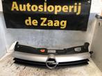 Grille van een Opel Astra (Z157), Auto-onderdelen, Ophalen of Verzenden, 3 maanden garantie, Gebruikt, Opel