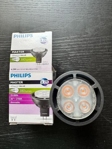 20 spots LED Philips GU5.3 disponible aux enchères