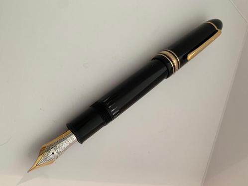 Stylo plume Montblanc, Verzamelen, Pennenverzamelingen, Zo goed als nieuw, Vulpen, Ophalen