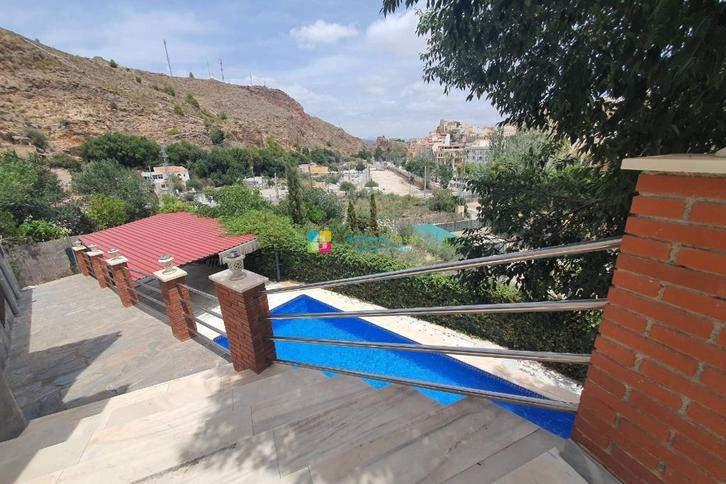 Spanje (Andalusië)- woning met 3slpkmrs -3bdkms en zwembad, Immo, Buitenland, Spanje, Woonhuis, Dorp