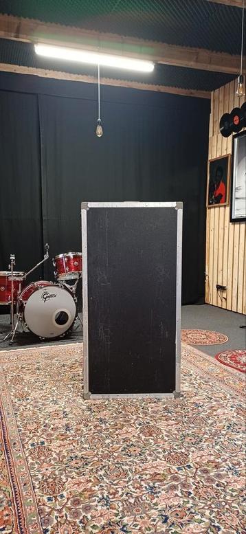 Flight case   beschikbaar voor biedingen