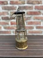 Mijnwerkerslamp antiek, Ophalen