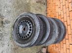 Winterbanden op stalen velg 175/65 R15, Auto-onderdelen, Banden en Velgen, Ophalen, Gebruikt, 15 inch, 175 mm