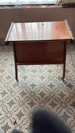 Rolkastje tafeltje, Ophalen, Gebruikt