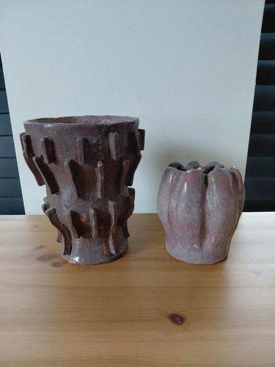 handgemaakte vazen in klei/keramiek roze/aubergine, Maison & Meubles, Accessoires pour la Maison | Vases, Neuf, Enlèvement ou Envoi