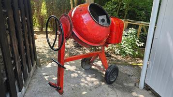 Betonmolen Lescha 230V beschikbaar voor biedingen