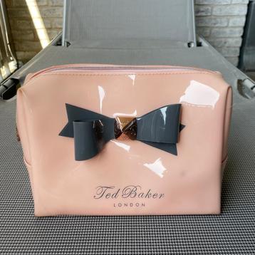 Leuke toilettas met strik van trendy merk Ted Baker beschikbaar voor biedingen