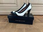 Pumps Tommy Hilfiger, Vêtements | Femmes, Chaussures, Enlèvement ou Envoi, Comme neuf, Blanc, Escarpins