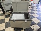 Waeco CF-110 12v / 230v Fridge., Caravans en Kamperen, Koelboxen, Ophalen, Gebruikt, Koelbox, Compressor