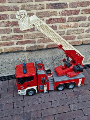 Bruder brandweer wagen beschikbaar voor biedingen