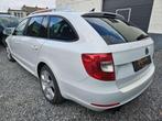 Skoda Superb Pano * Xenon * Cuir (bj 2014), Auto's, Skoda, Euro 5, 105 pk, Gebruikt, Zwart