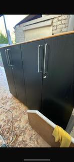 Kast zwart  4 deuren, Huis en Inrichting, Kasten | Roldeurkasten en Archiefkasten, Ophalen of Verzenden, Gebruikt, Met slot