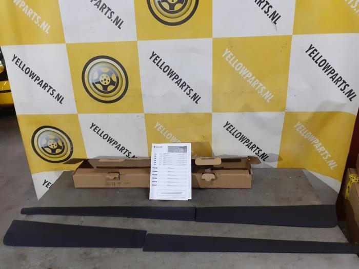 Portierlijst van een Suzuki Celerio, Auto-onderdelen, Carrosserie, Suzuki, Gebruikt, 3 maanden garantie, Ophalen of Verzenden