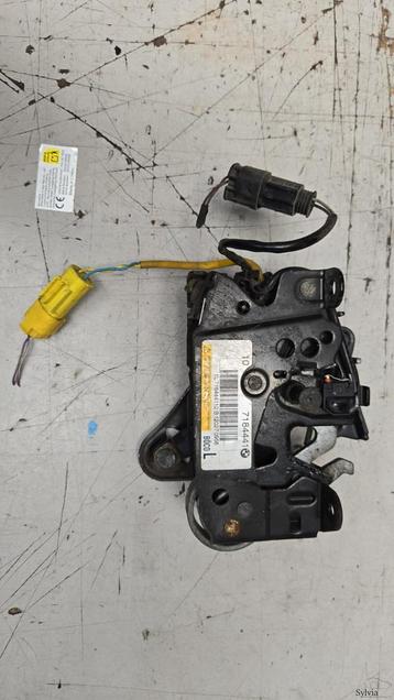 Motorkap slot actief links BMW 5 / 6 / 7 / Z4 serie F0x F1x  beschikbaar voor biedingen