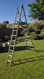2 Delig aluminium opsteekladder 2;90 Meter, Doe-het-zelf en Bouw, Ladders en Trappen, Ophalen, Zo goed als nieuw, Ladder, Opvouwbaar of Inschuifbaar