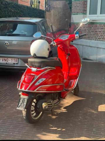 Vespa sprint 2023, 300 km zoals nieuw, Fietsen en Brommers, Scooters | Vespa, Ophalen, Vespa S, Benzine, 50 cc