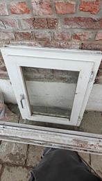 2 opendraaiende pvc ramen enkel glas, Doe-het-zelf en Bouw, Ophalen