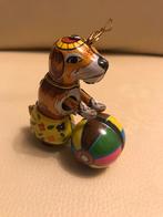 Blikken speelgoed hond met rollende bal, Antiek en Kunst, Ophalen of Verzenden