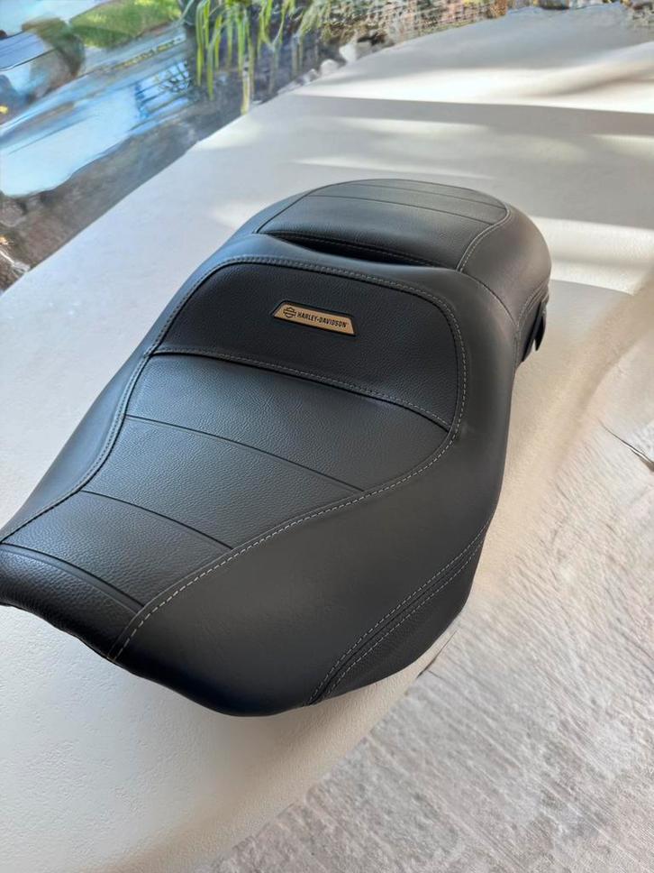 Harley-Davidson Sundowner 2025 verwarmde stoel, Motoren, Onderdelen | Harley-Davidson, Nieuw, Ophalen of Verzenden