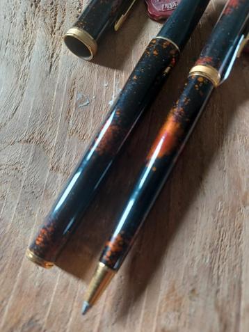 Parker set pen met stylo.Klassieke tijdloze look . beschikbaar voor biedingen