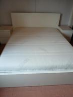 Matras, lattenbodem, matrasbeschermer, bed en nachtkastjes, Huis en Inrichting, Slaapkamer | Matrassen en Bedbodems, Ophalen, Tweepersoons