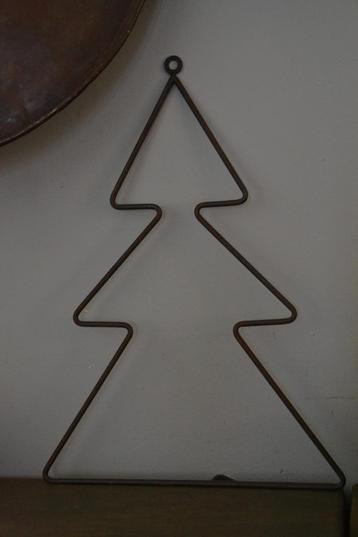 Kerstboom sobere Roest - ijzer draad - Landelijk stoer beschikbaar voor biedingen
