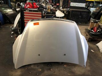 Motorkap van een Ford Focus (O3) beschikbaar voor biedingen