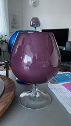 Paarse glazen vaas in de vorm van een tulp, hoogte 24cm, Verzamelen, Ophalen of Verzenden, Zo goed als nieuw