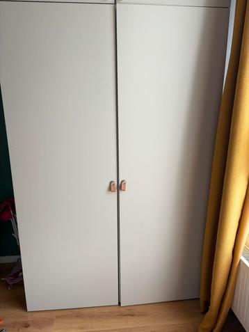 Meubles Ikea beschikbaar voor biedingen