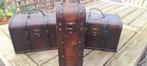 Lot de 3 coffrets bois . Sangles cuir et rivets., Enlèvement