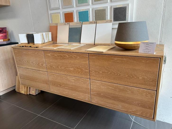 Commode in massieve eik, Huis en Inrichting, Kasten | Wandmeubels, Nieuw, Minder dan 100 cm, 150 tot 200 cm, 25 tot 50 cm, Met lade(s)