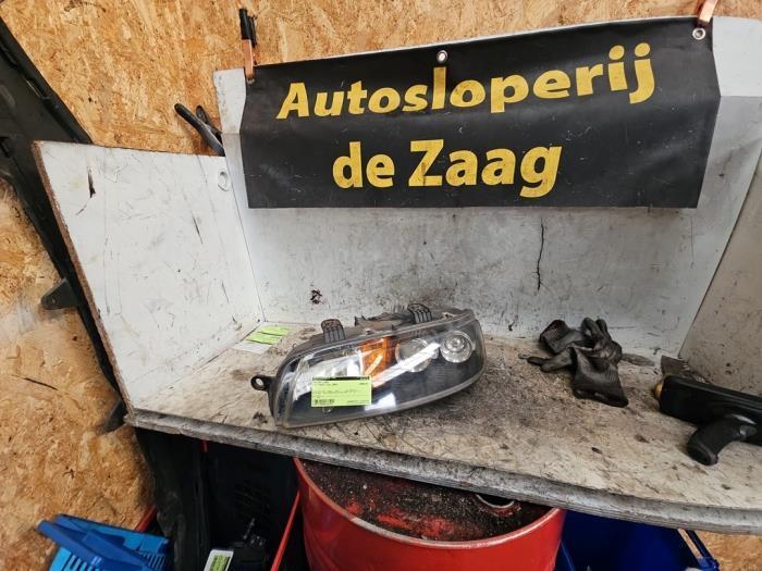Phare gauche d'un Fiat Punto, Autos : Pièces & Accessoires, Éclairage, Fiat, Utilisé, 3 mois de garantie, Enlèvement ou Envoi