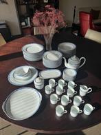 Porseleinen servies 'Porcelaine de Limoges' - 72 stuks, Ophalen, Zo goed als nieuw, Overige stijlen, Porselein