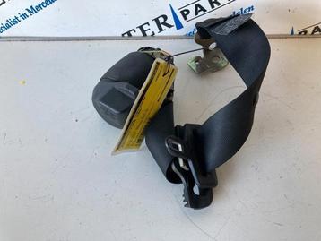 Veiligheidsgordel links-achter van een Mercedes C-Klasse beschikbaar voor biedingen