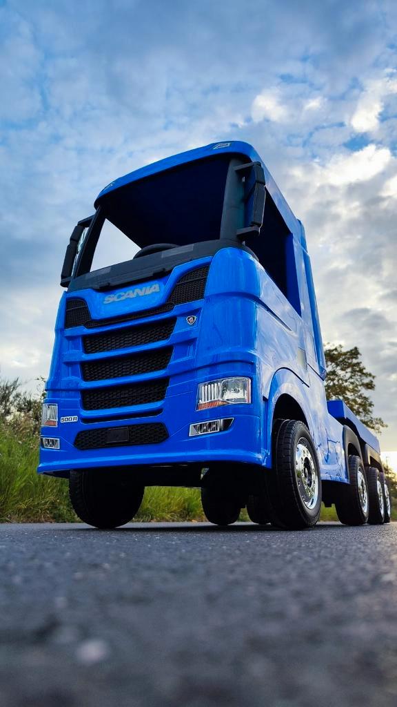 Op voorraad, Scania elektrische truck met aanhanger, Kinderen en Baby's, Speelgoed | Buiten | Accuvoertuigen, Nieuw, Ophalen of Verzenden