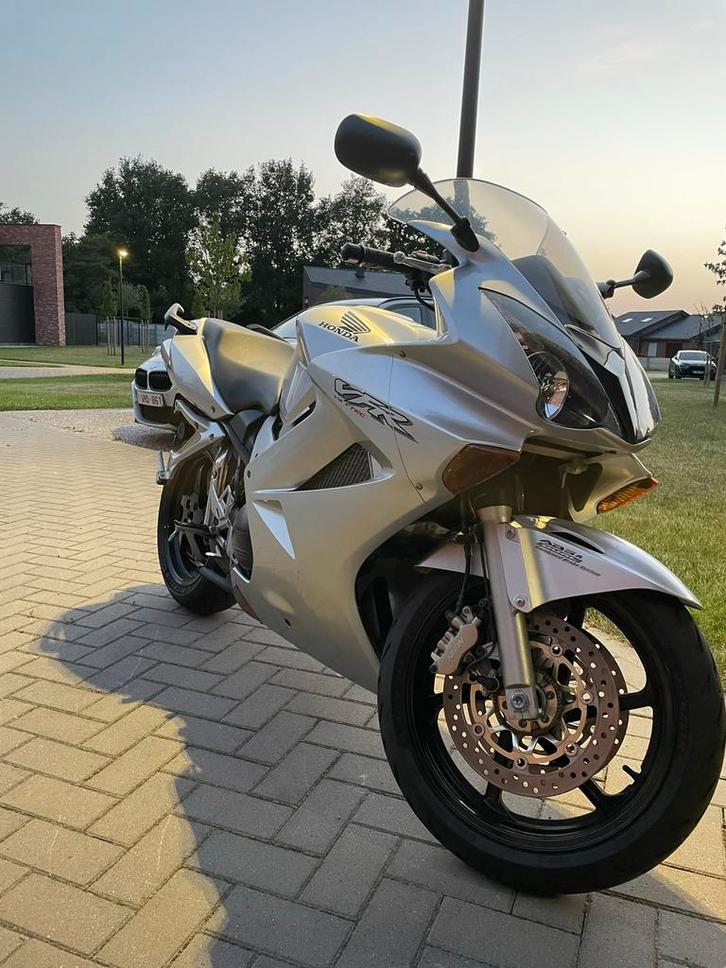 Honda vfr 800 vtec, Motoren, Motoren | Honda, Particulier, Toermotor, meer dan 35 kW, 4 cilinders, Motorrijbewijs A, ABS, Ophalen