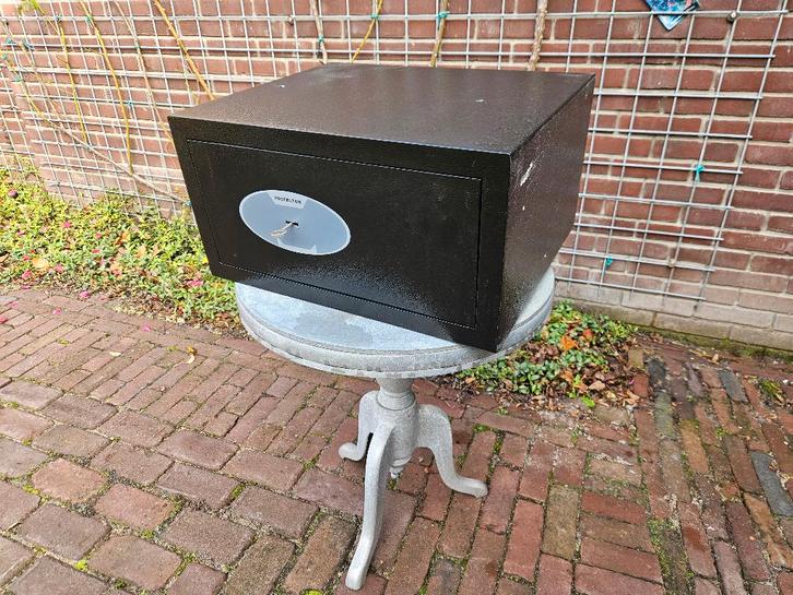 Auto / caravan kluis Met sleutel, Caravanes & Camping, Camping-car Accessoires, Comme neuf, Enlèvement