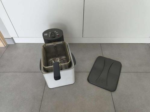 Frietketel Frifri, Elektronische apparatuur, Frituurpannen, Uitneembare binnenpan, Ophalen