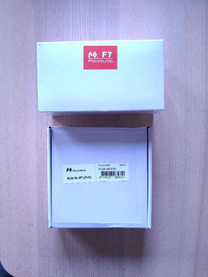 Falcon Eyes RGB LED Lamp PockeLite F7 Kit, TV, Hi-fi & Vidéo, Photo | Studio photo & Accessoires, Neuf, Lampe ou Kit de flash